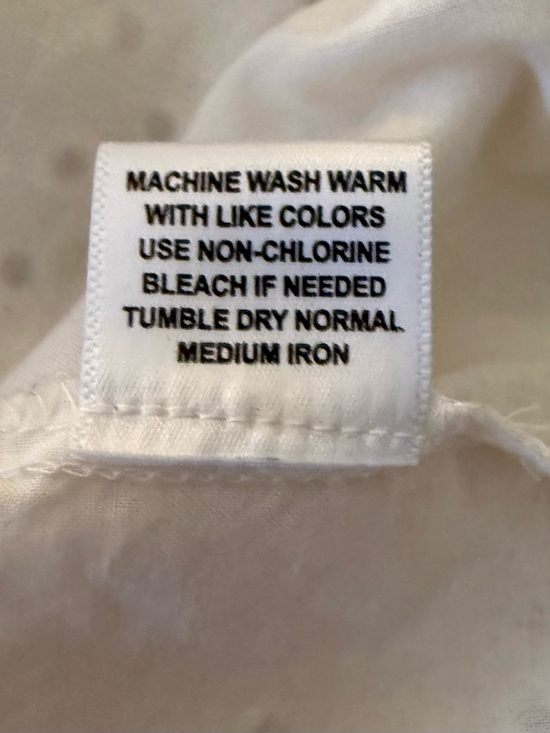 Jennifer & Grace Eyelet Lace Flutter
Sleeve 💯 % Cotton Top - Picture 9 of 9